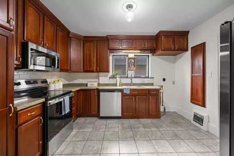 Kitchen - 2914 25th Ave, Moline, IL 61265 photo 2 of 3