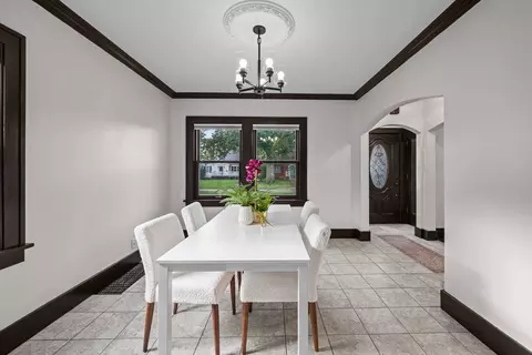 Dining - 2914 25th Ave, Moline, IL 61265 photo 3 of 3