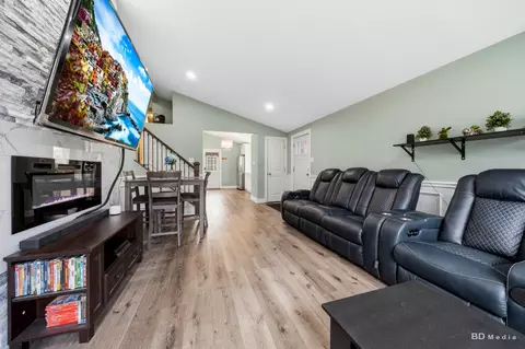 Entry Way - 16210 Ashland Ave, Markham, IL 60428 photo 1 of 2
