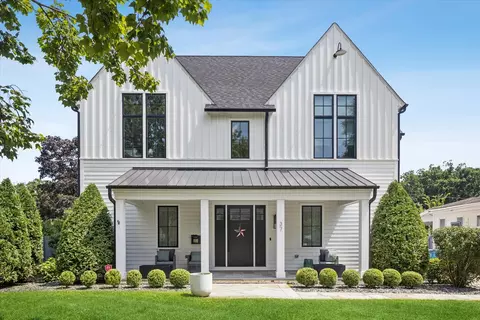 37 S Stough St, Hinsdale, IL 60521