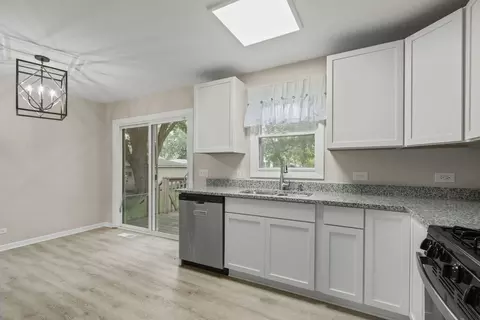 Kitchen - 1903 Highview Ave, Mchenry, IL 60050 photo 1 of 1