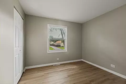 Bedroom - 1903 Highview Ave, Mchenry, IL 60050 photo 4 of 4