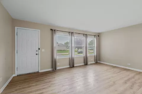 Living - 1903 Highview Ave, Mchenry, IL 60050 photo 2 of 2