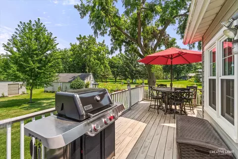 Exterior - Undisclosed, Aurora, IL 60506 photo 5 of 12