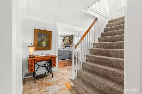 Entry Way - Undisclosed, Aurora, IL 60506 photo 2 of 3