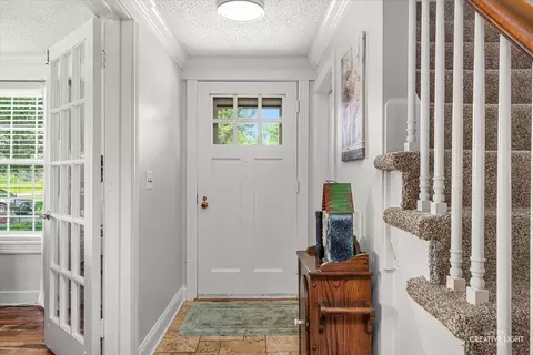 Entry Way - Undisclosed, Aurora, IL 60506 photo 1 of 3