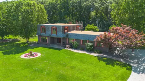 Exterior - 212 Cheviot Dr, Bartlett, IL 60103 photo 8 of 9