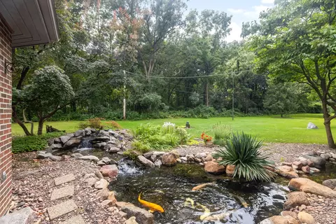 Exterior - 212 Cheviot Dr, Bartlett, IL 60103 photo 6 of 9