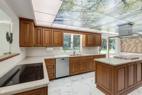 Kitchen - 212 Cheviot Dr, Bartlett, IL 60103 photo 1 of 2