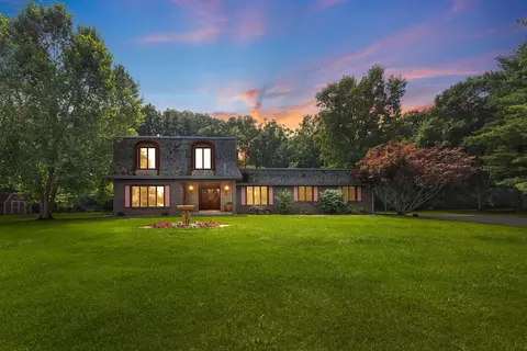 Exterior - 212 Cheviot Dr, Bartlett, IL 60103 photo 9 of 9
