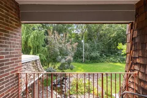 Exterior - 212 Cheviot Dr, Bartlett, IL 60103 photo 4 of 9