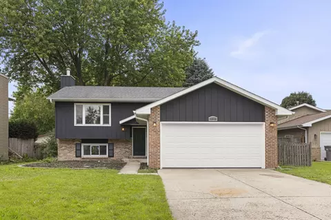 Exterior - 13716 S Amherst Ct, Plainfield, IL 60544 photo 2 of 5