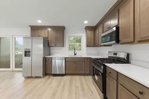 Kitchen - 13716 S Amherst Ct, Plainfield, IL 60544 photo 2 of 2