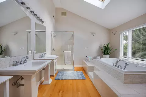 Bath - 9 N859 Channel Ct, Elgin, IL 60124 photo 1 of 6