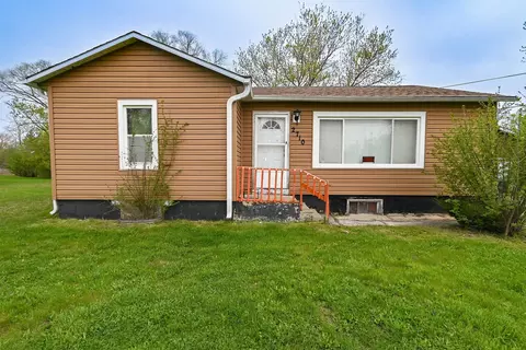 2710 30th St, Zion, IL 60099
