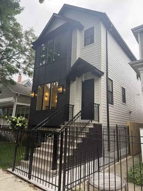 4917 N Seeley Ave, Chicago, IL 60625