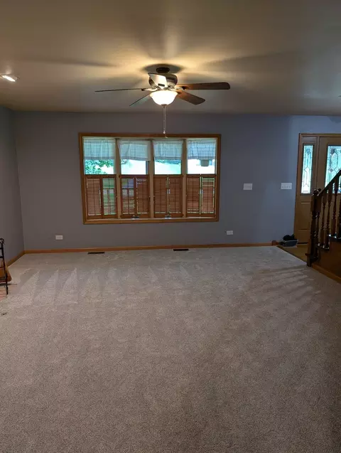 Living - 41 W475 Silvana Dr, Elgin, IL 60124 photo 1 of 2