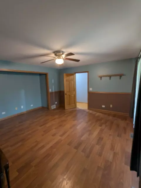 Bedroom - 41 W475 Silvana Dr, Elgin, IL 60124 photo 2 of 4