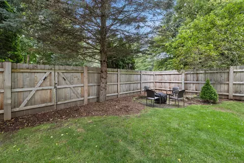 Exterior - 3220 W Lorient Dr, Mchenry, IL 60050 photo 7 of 10