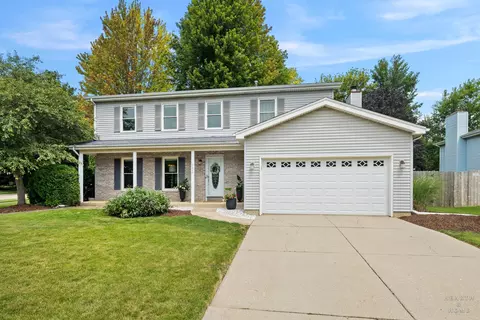 Exterior - 3220 W Lorient Dr, Mchenry, IL 60050 photo 10 of 10