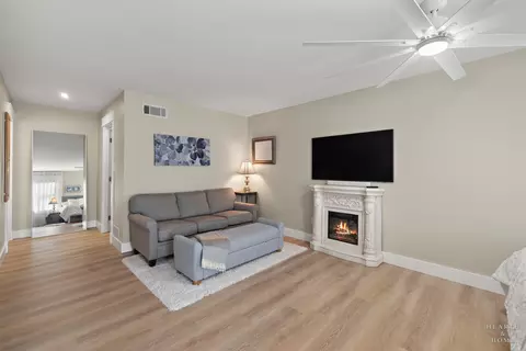 Other - 3220 W Lorient Dr, Mchenry, IL 60050 photo 2 of 6