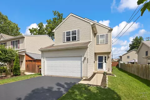422 Stewart Ave, Woodstock, IL 60098