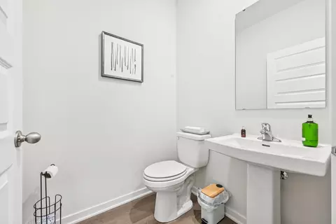 Bath - 300 Snowdrop Ln, Elgin, IL 60124 photo 1 of 4