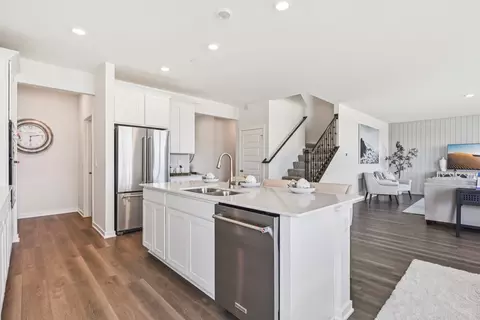 Kitchen - 300 Snowdrop Ln, Elgin, IL 60124 photo 6 of 6