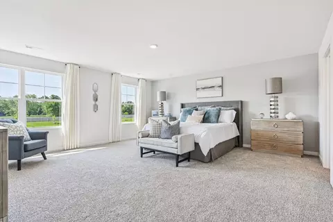 Bedroom - 300 Snowdrop Ln, Elgin, IL 60124 photo 1 of 8