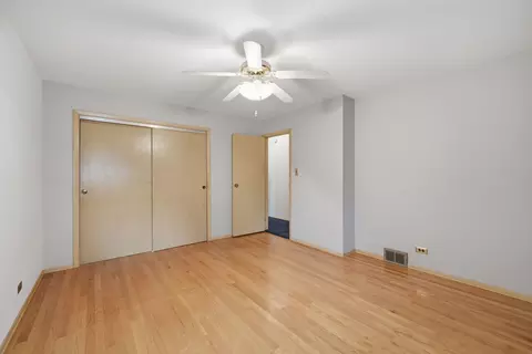 Bedroom - 730 W Beach Dr, Addison, IL 60101 photo 3 of 5
