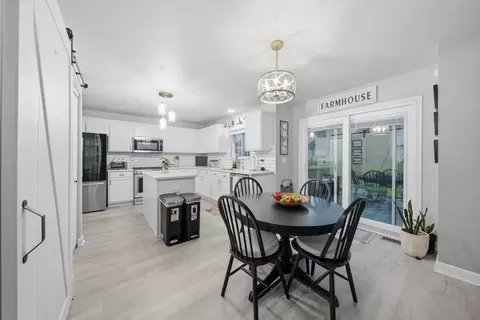Kitchen - 1448 Sedge Pass, Minooka, IL 60447 photo 1 of 3
