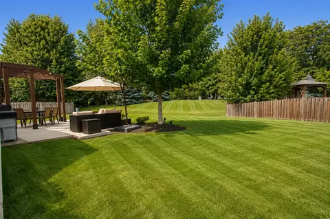 Exterior - 2244 Exeter Ct, Aurora, IL 60503 photo 5 of 8
