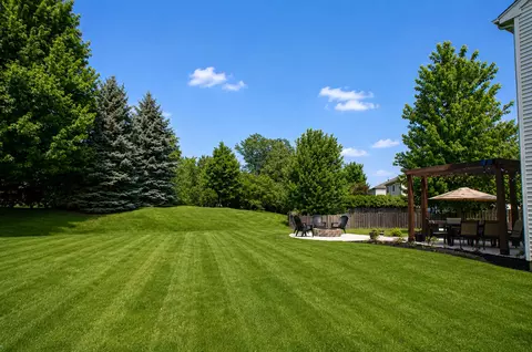 Exterior - 2244 Exeter Ct, Aurora, IL 60503 photo 6 of 8