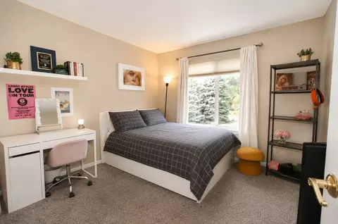 Bedroom - 2244 Exeter Ct, Aurora, IL 60503 photo 1 of 3