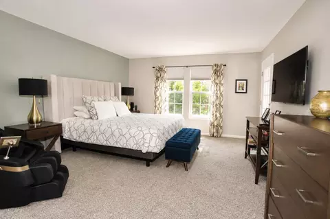 Bedroom - 2244 Exeter Ct, Aurora, IL 60503 photo 3 of 3