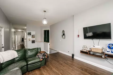 Living - 735 E 50th St #2, Chicago, IL 60615 photo 2 of 2