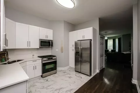 Kitchen - 735 E 50th St #2, Chicago, IL 60615 photo 2 of 2
