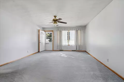 Living - 21 Brookwood Dr, Normal, IL 61761 photo 2 of 4
