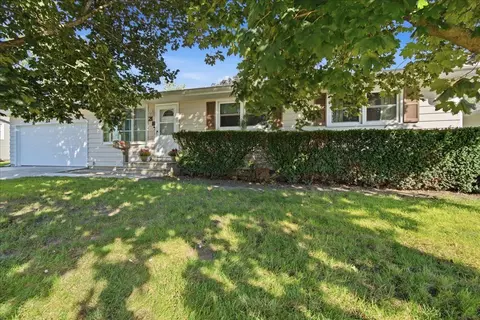 Exterior - 21 Brookwood Dr, Normal, IL 61761 photo 3 of 7