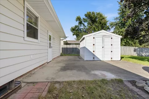 Exterior - 21 Brookwood Dr, Normal, IL 61761 photo 4 of 7
