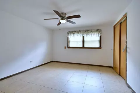 Bedroom - 611 N Lincoln Ave, Addison, IL 60101 photo 5 of 5