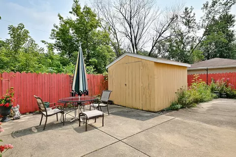 Exterior - 611 N Lincoln Ave, Addison, IL 60101 photo 3 of 3