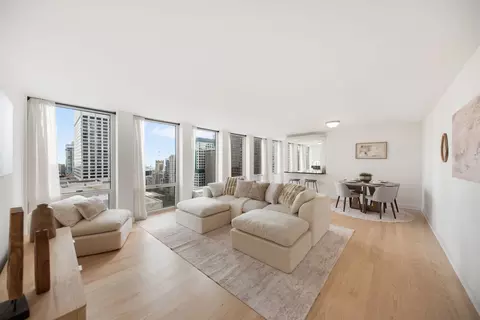 Living - 111 E Chestnut St #30C, Chicago, IL 60611 photo 1 of 4