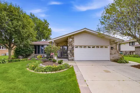 8129 Bob O Link Rd, Orland Park, IL 60462