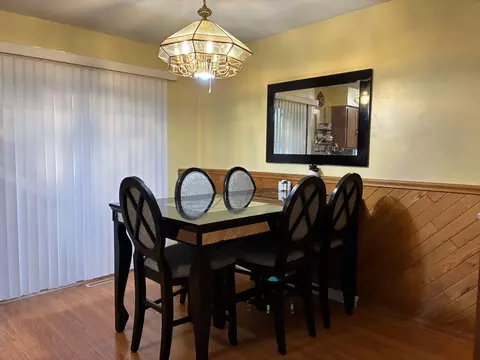 Dining - 14924 Knox Ave, Midlothian, IL 60445 photo 1 of 1
