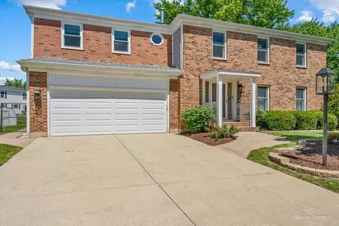 1280 Pembrook Cir, Roselle, IL 60172