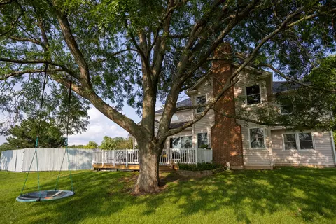 Exterior - 1422 Eagle Ridge Dr, Antioch, IL 60002 photo 5 of 13