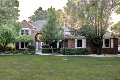 Exterior - 1422 Eagle Ridge Dr, Antioch, IL 60002 photo 2 of 13