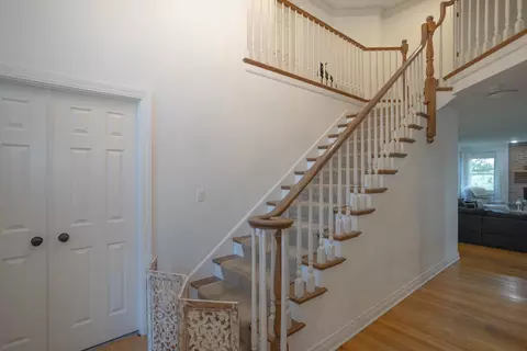 Entry Way - 1422 Eagle Ridge Dr, Antioch, IL 60002 photo 2 of 7