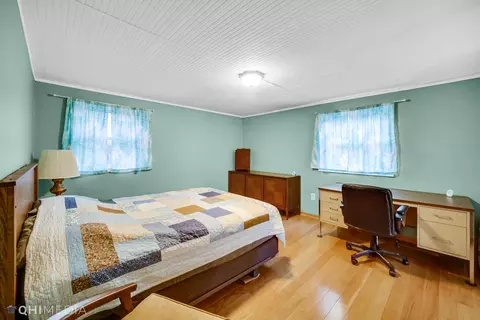 Bedroom - 4805 S Old Mazon Rd, Mazon, IL 60444 photo 2 of 4